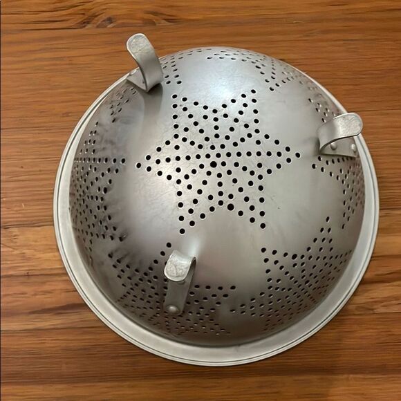 Duracrest Vintage Metal Colander Star Pattern Footed Farmhouse Rustic - Picture 4 of 9